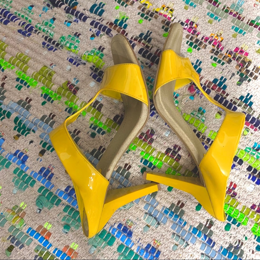 NINE WEST ELETTRA PATENT LEATHER SLIDE HEELS